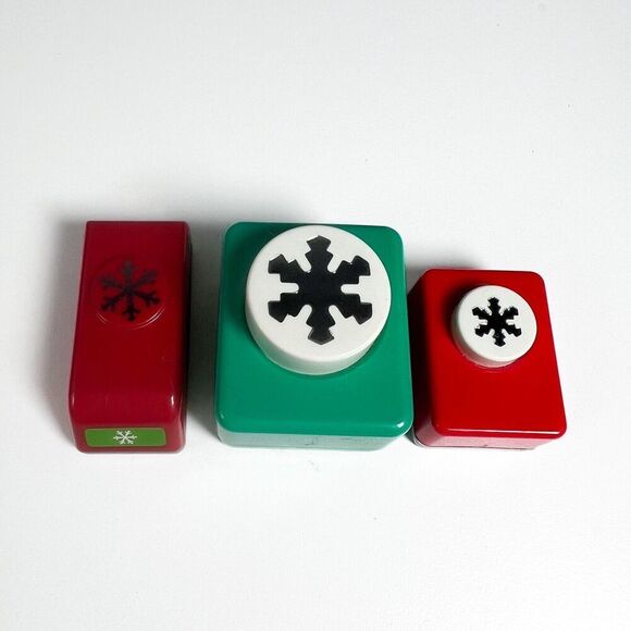 EK SUCCESS & CARL Bundle Of 3 Small Snowflake Paper Punches Scrapbooking Crafts - Picture 1 of 5